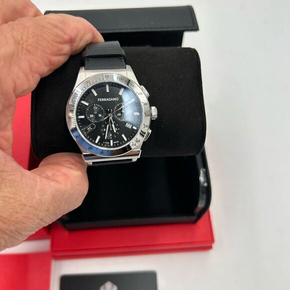 Men’s Ferragamo 1927 chronograph stainless steel 41 mm watch Swiss made - Picture 5 of 12